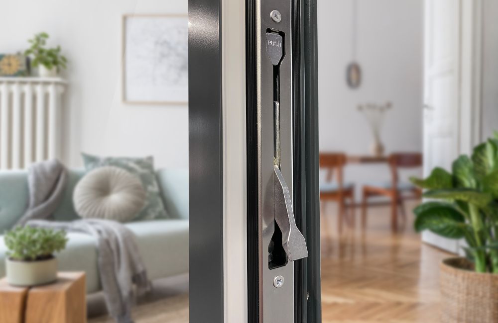 Prestige bi fold finger lock